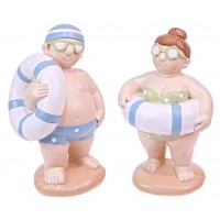 7639 - Resin Beach Couple Holding Liferings